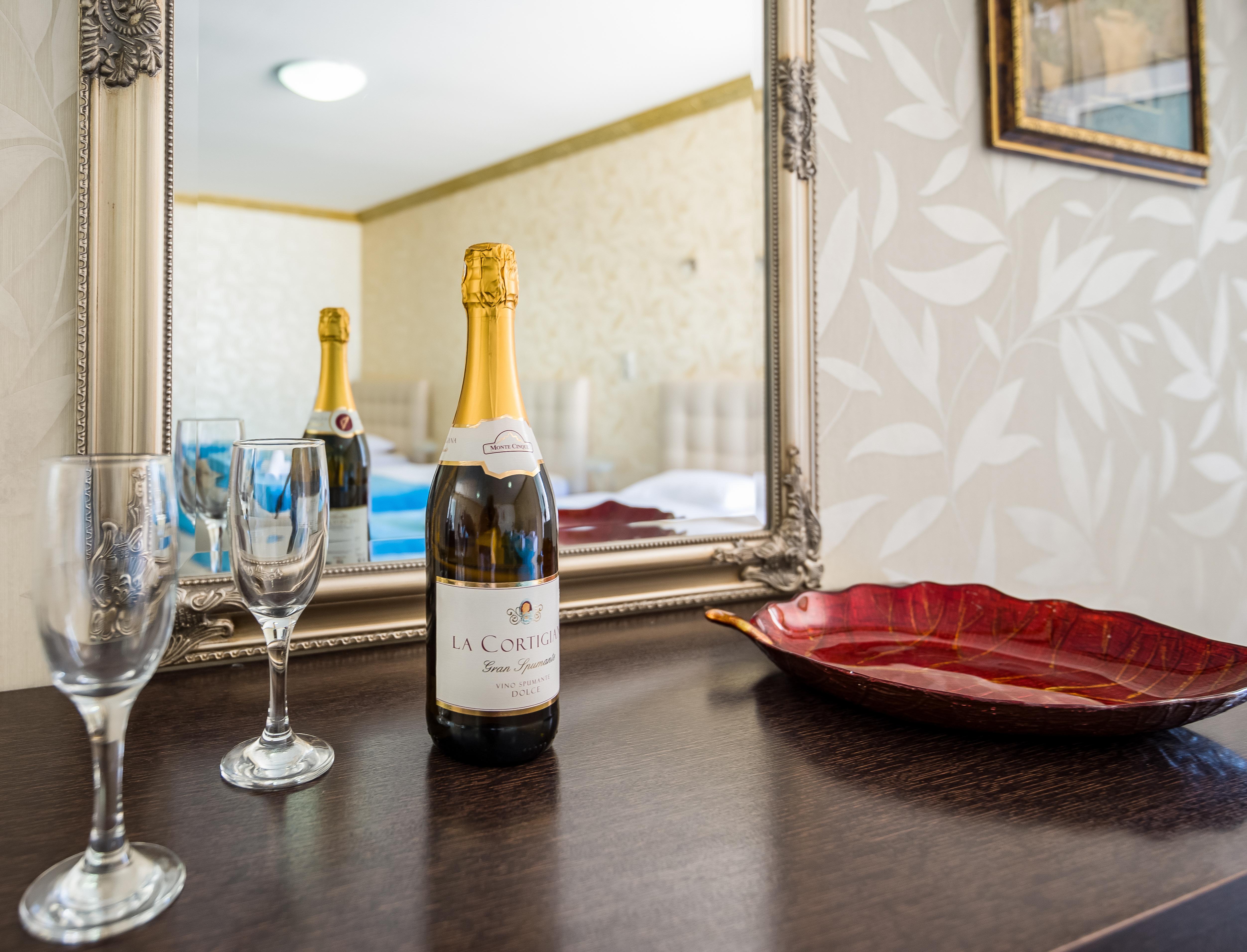 Отель Paradice Luxury Suites-near Zorbas Beach-free Breakfast Ставрос