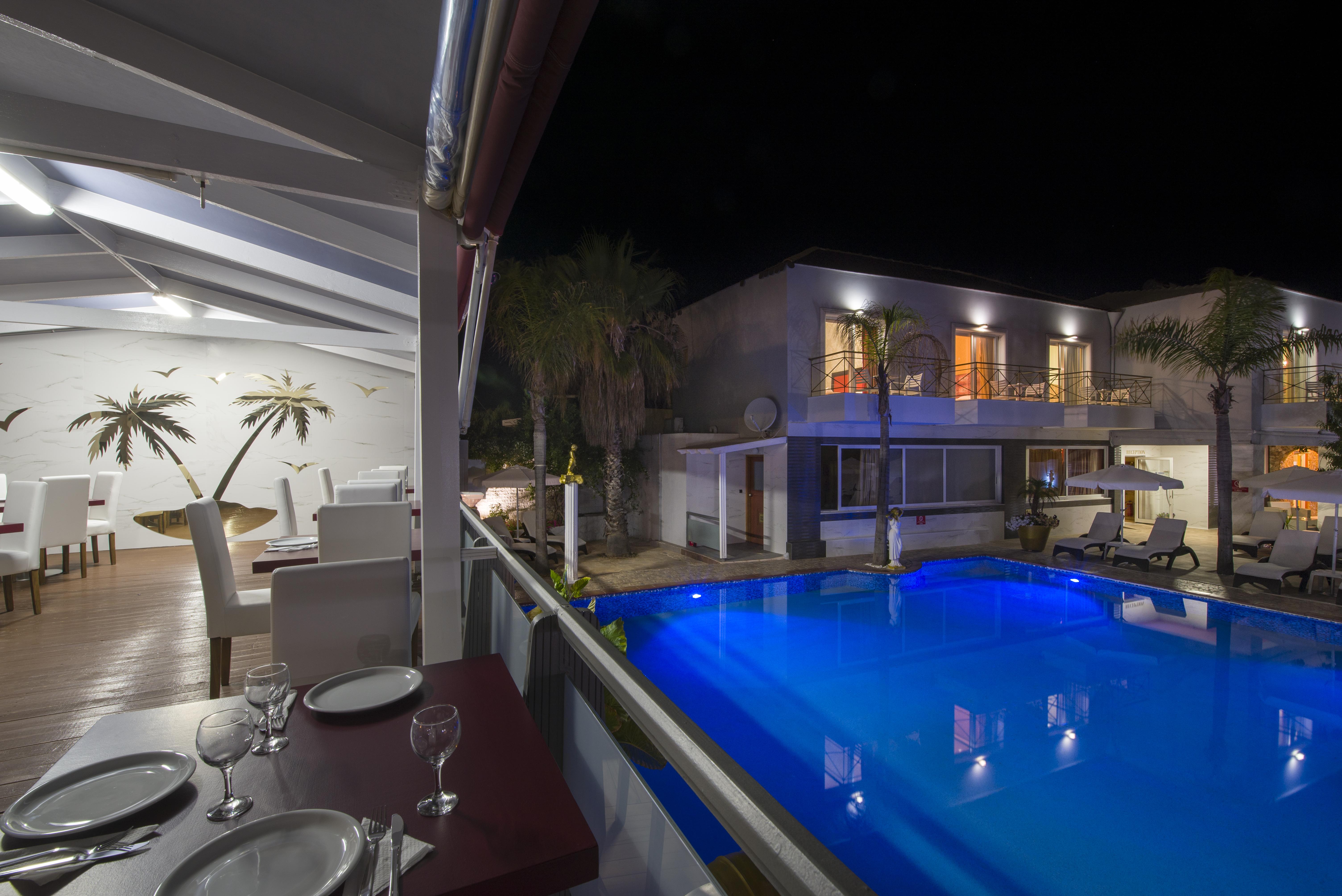 Paradice Luxury Suites-near Zorbas Beach-free Breakfast Отель 4*