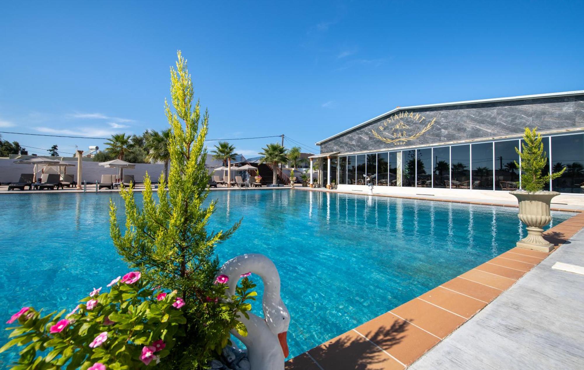 Отель Paradice Luxury Suites-near Zorbas Beach-free Breakfast Ставрос