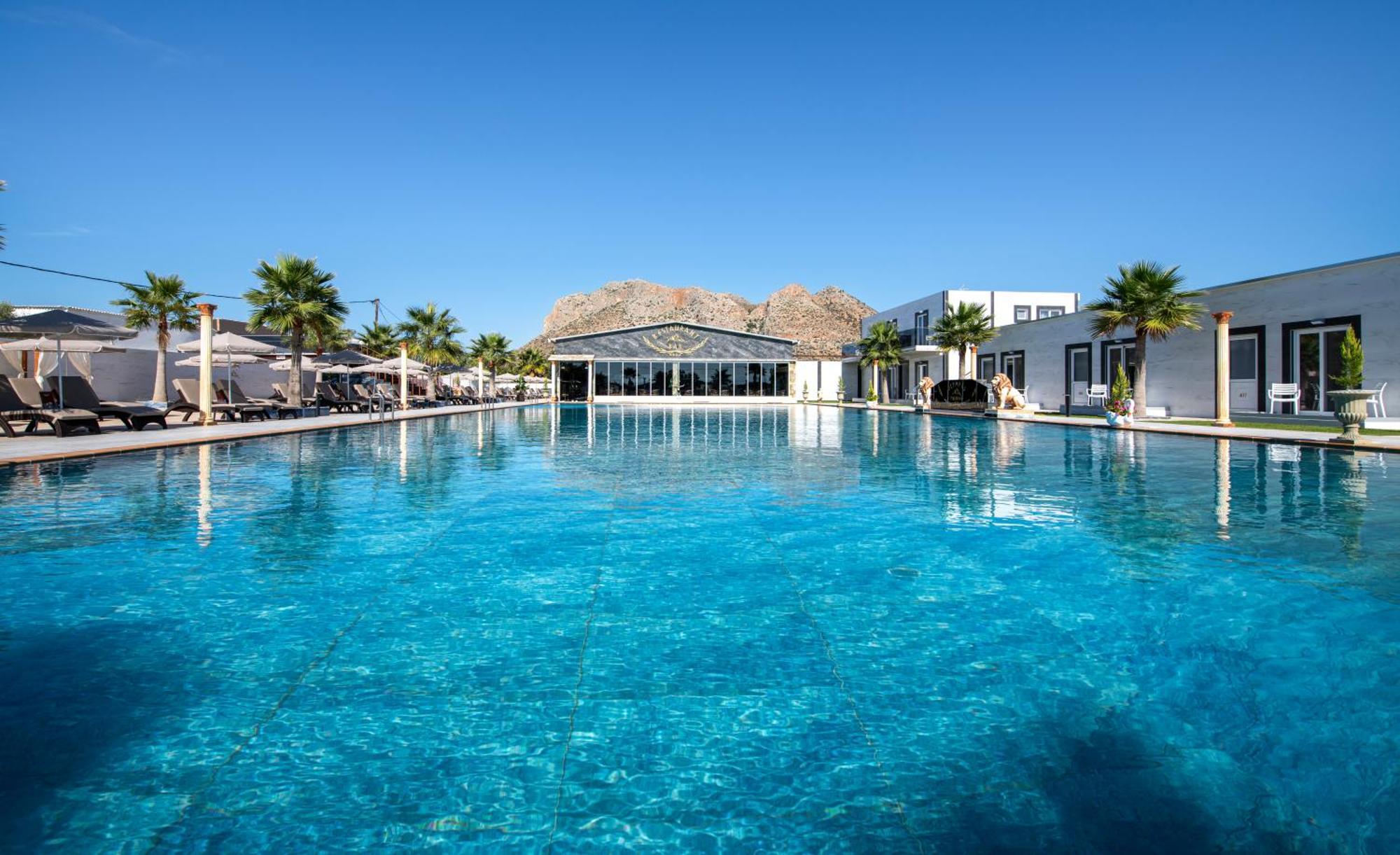 Paradice Luxury Suites-near Zorbas Beach-free Breakfast Отель